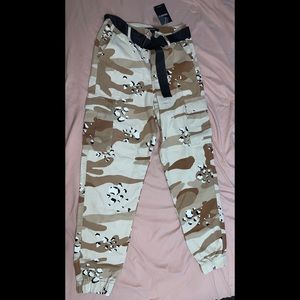 Forever 21 camo pants